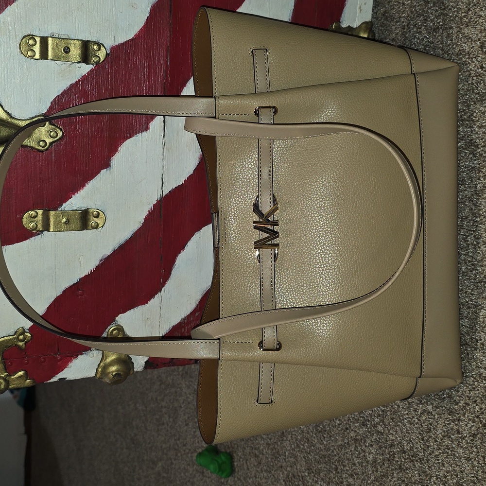 Large Michael Kors Reed Belted Tote/Shoulder Bag (Nwot)